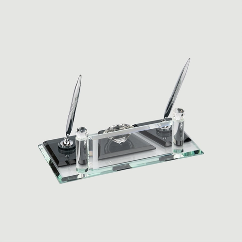 5450-SFF Kristal Cam Masa İsimliği